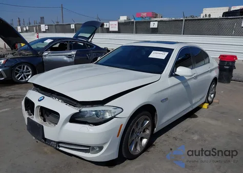 2013 BMW 528I из США, поврежденный, VIN WBAXG5C57DDY30615